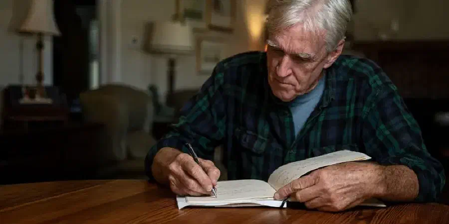Photo of Allen Levi