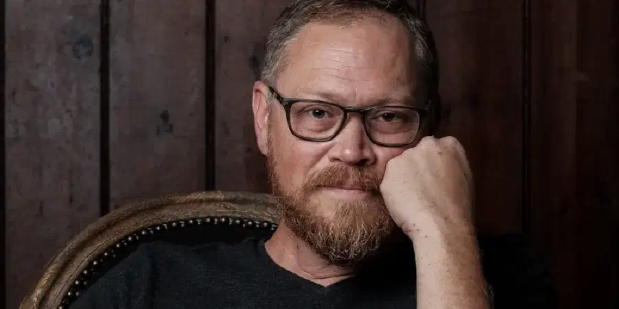 Photo of Andrew Peterson