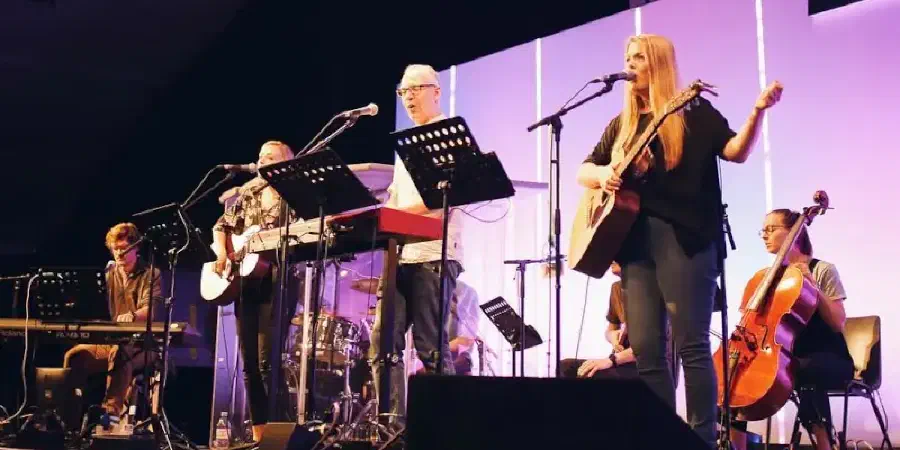 Photo of Emu Music performing live.