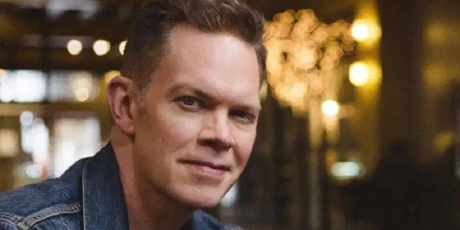 Photo of Jason Gray