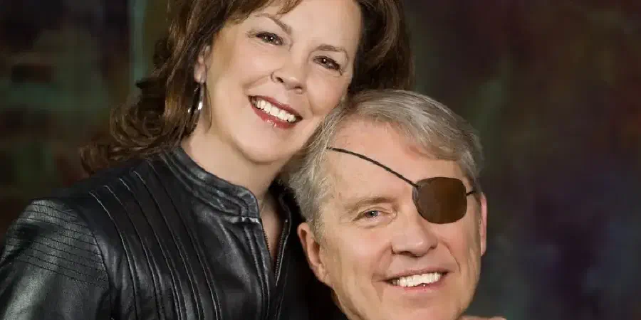 Photo of Ron and Shelly Hamilton